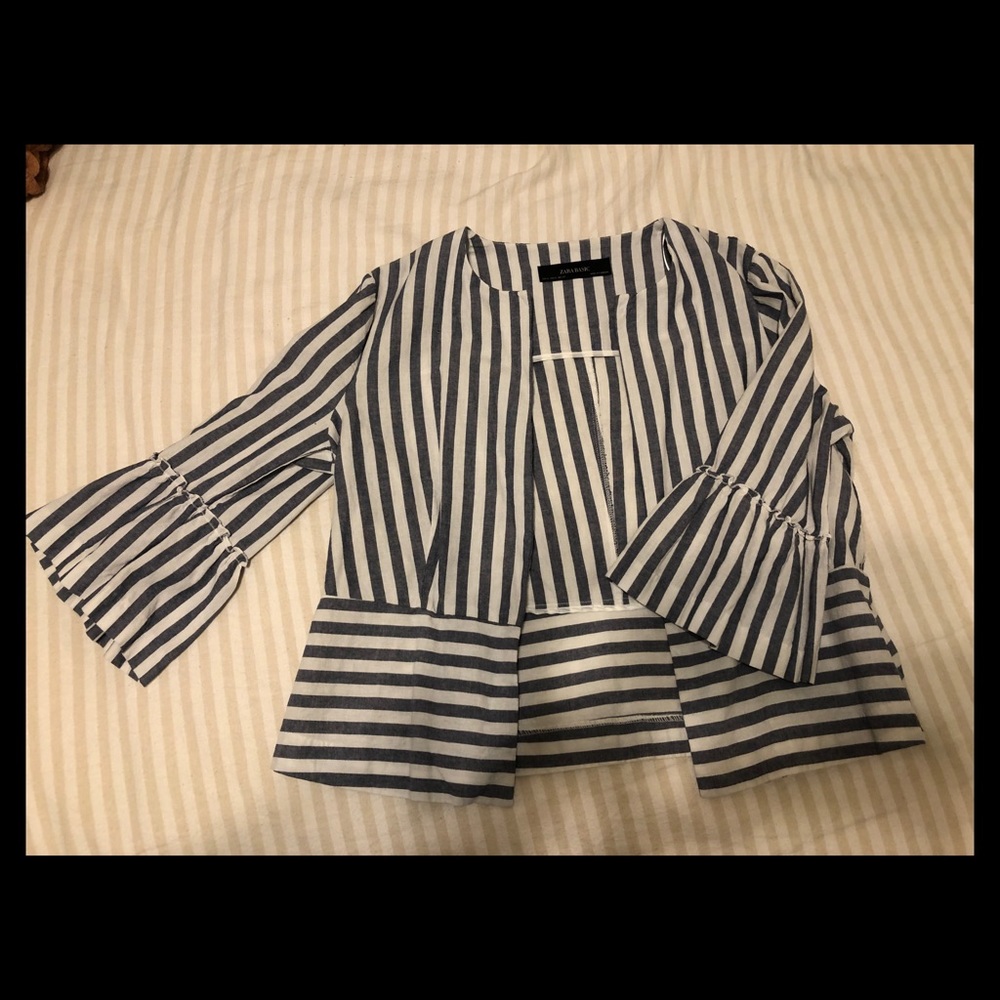 Zara light blazer with flare arm